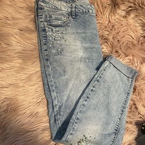 NEW Vanilla Star Jeweled Mid Rise Rolled Skinny Jeans